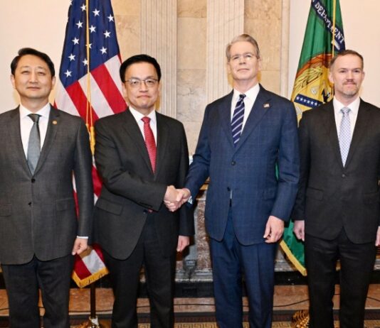 한미 첫 2+2 통상협의…우리 정부 “상호·품목별 관세 면제” 요청