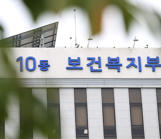 치매 어르신 재산관리 ‘국가가 함께’ 맞춤형 재정지원계획 수립부터 철저한 지출 모니터링까지